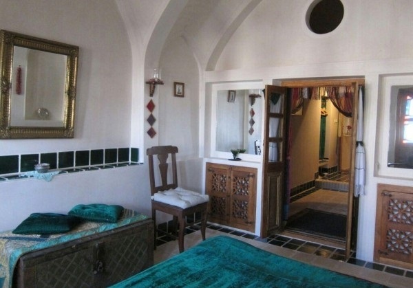 آپارتمان یک خوابه اقامتگاه سنتی تاریخی ایرانی کاشان
